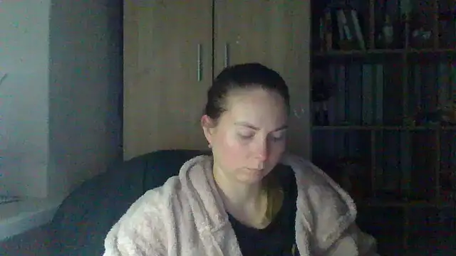 VikiLove765 online show from February 2026 07:12:01 PM