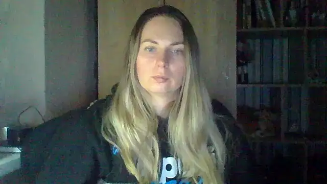 VikiLove765 online show from March 2026 05:42:02 PM