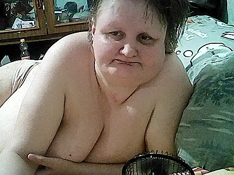 nataly4560 online show from April 2026 09:50:02 PM