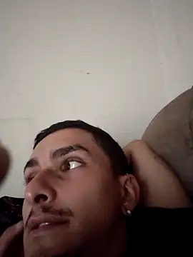 Fefe2805 online show from April 2026 06:39:01 PM