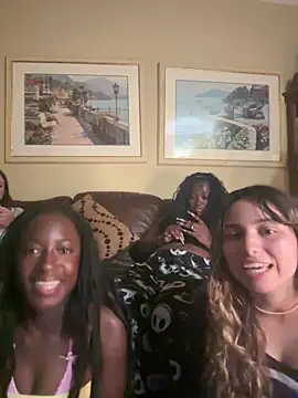 CookiesNcreaming online show from June 2026 03:18:01 AM