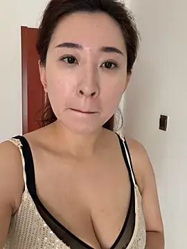 Jingjingxiang-520 online show from May 2026 01:11:02 AM