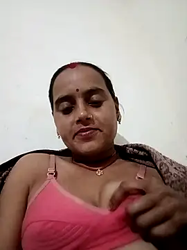 Snapshot of Madhuri_Love143 chatting on February 2026 03:38:01 PM Madhuri Love143 online show from February 2026 03:38:01 PM