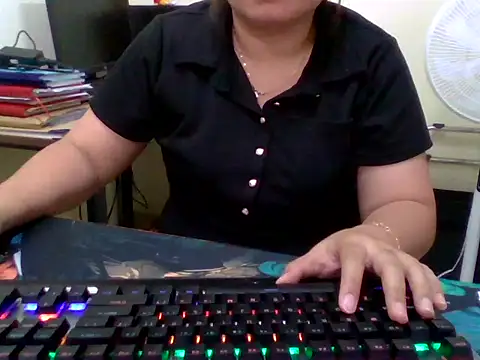 Sarah no land online show from April 2026 03:43:01 AM