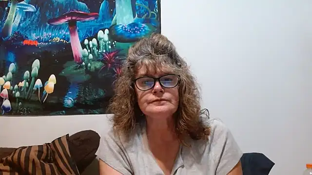 ladylavende3 online show from September 2025 05:44:02 AM