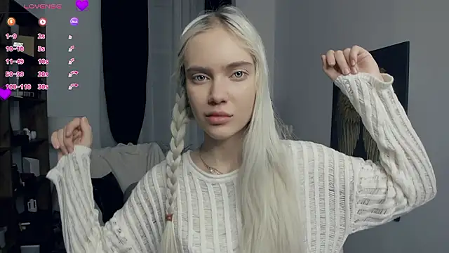 KristalCrowner online show from February 2026 07:12:01 PM