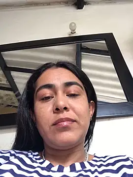 Julieth-Grey online show from January 2026 07:17:01 PM