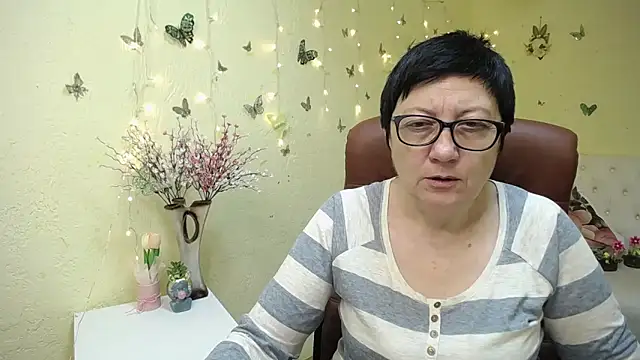 EmilyL0ve online show from April 2026 05:14:02 AM