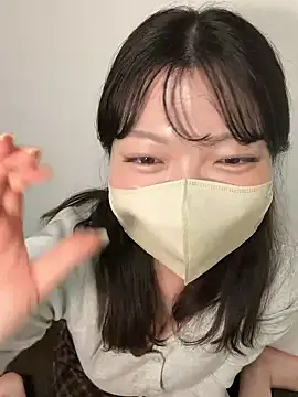 Snapshot of __Yui_ chatting on May 2026 12:48:01 PM Yui online show from May 2026 12:48:01 PM