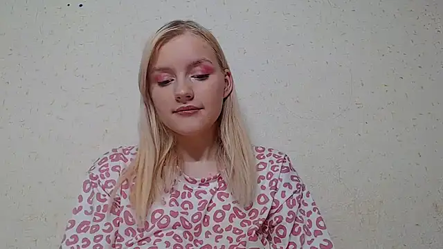 Snapshot of Dami1820 chatting on January 2026 10:45:01 PM Dami1820 online show from January 2026 10:45:01 PM