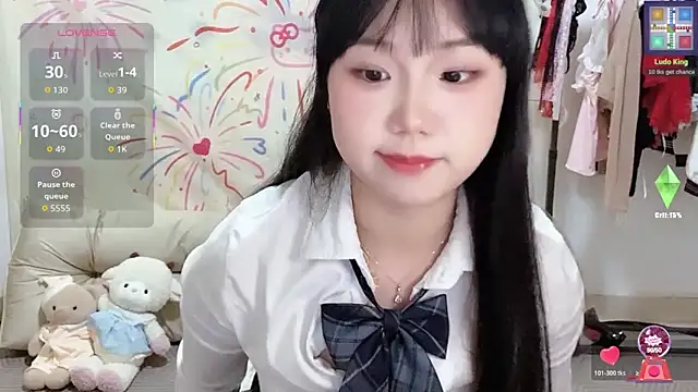 xiaoguai99 online show from April 2026 12:43:01 PM