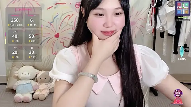 xiaoguai99 online show from June 2026 08:41:01 AM