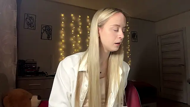 LatashiaOrcutt online show from January 2026 04:33:02 PM