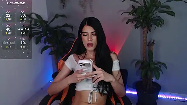 Snapshot of Lovely_bella_ chatting on April 2026 02:14:02 AM Lovely bella online show from April 2026 02:14:02 AM