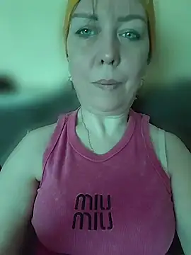 Snapshot of SweetTastes chatting on July 2026 07:32:02 AM SweetTastes online show from July 2026 07:32:02 AM