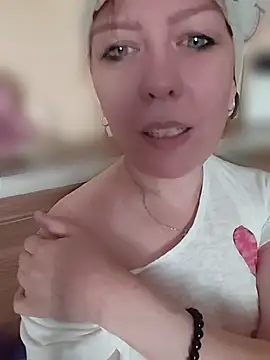 Snapshot of SweetTastes chatting on August 2026 11:52:01 AM SweetTastes online show from August 2026 11:52:01 AM
