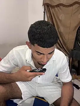 youngalexofficial online show from February 2026 11:36:02 PM