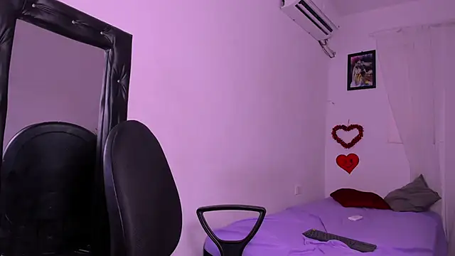 hazel slim online show from March 2026 05:40:01 PM