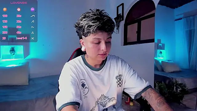 Zury Ramirez online show from April 2026 08:57:02 PM