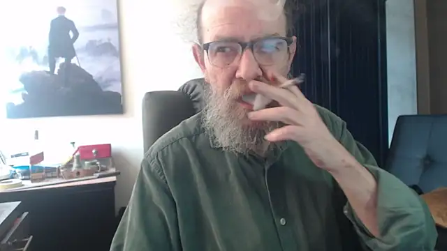 Snapshot of Uncle_Hottie chatting on June 2026 03:50:02 PM Uncle Hottie online show from June 2026 03:50:02 PM
