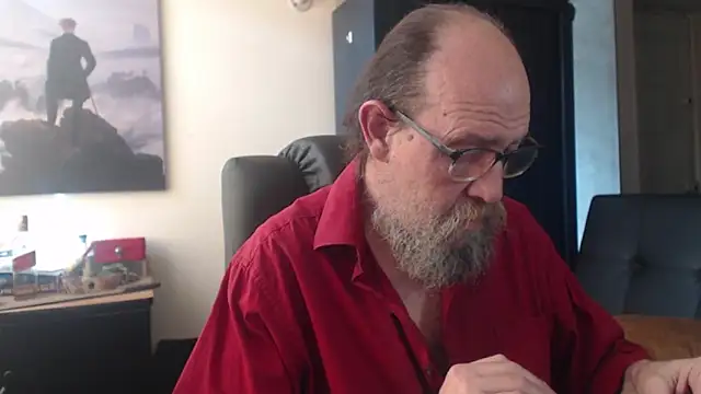Snapshot of Uncle_Hottie chatting on June 2026 07:03:02 PM Uncle Hottie online show from June 2026 07:03:02 PM