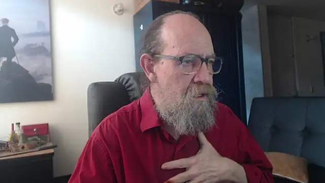 Snapshot of Uncle_Hottie chatting on July 2026 03:52:02 PM Uncle Hottie online show from July 2026 03:52:02 PM