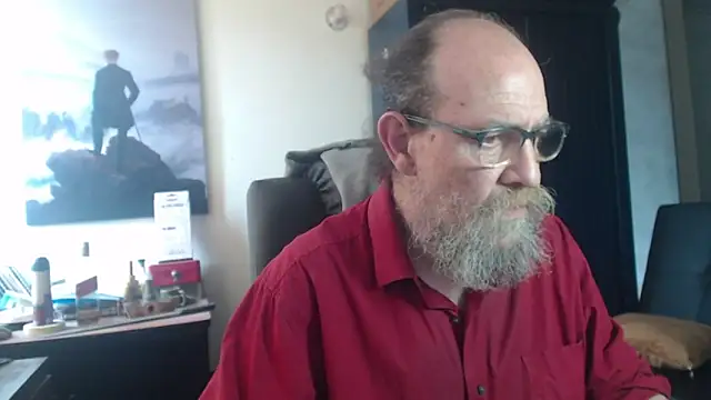 Snapshot of Uncle_Hottie chatting on July 2026 03:49:02 PM Uncle Hottie online show from July 2026 03:49:02 PM