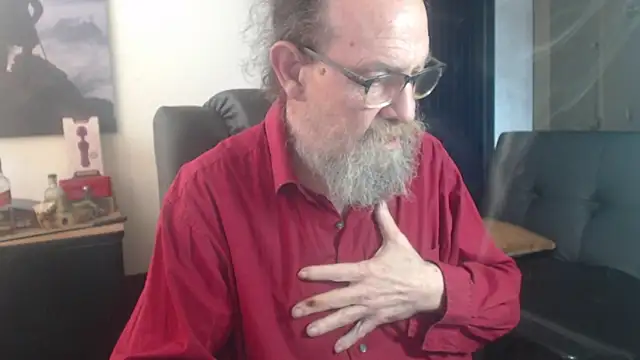 Snapshot of Uncle_Hottie chatting on July 2026 03:38:02 PM Uncle Hottie online show from July 2026 03:38:02 PM