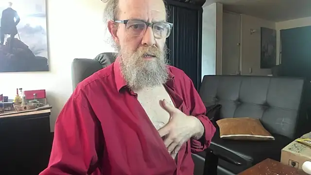 Snapshot of Uncle_Hottie chatting on July 2026 09:35:01 PM Uncle Hottie online show from July 2026 09:35:01 PM