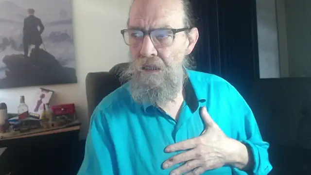 Snapshot of Uncle_Hottie chatting on July 2026 03:21:01 PM Uncle Hottie online show from July 2026 03:21:01 PM