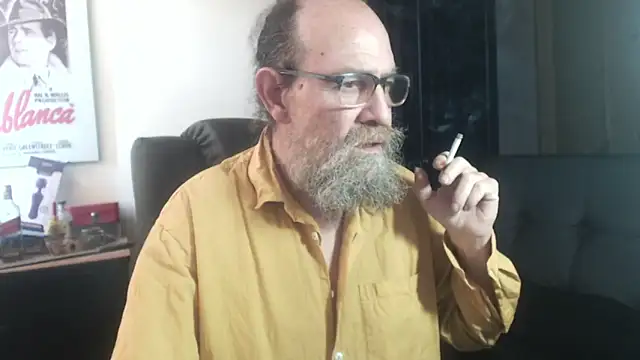 Snapshot of Uncle_Hottie chatting on July 2026 03:00:02 PM Uncle Hottie online show from July 2026 03:00:02 PM