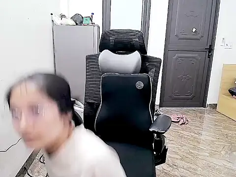 Shulee- online show from February 2026 07:19:01 AM