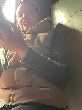 hinicky-0 online show from February 2026 03:37:02 AM