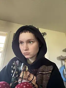 SugarNCinnamon online show from April 2026 06:42:01 PM