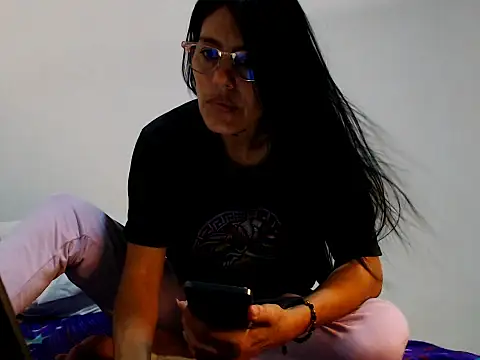 Snapshot of Elizabeth_manzon chatting on May 2026 09:56:02 PM Elizabeth manzon online show from May 2026 09:56:02 PM