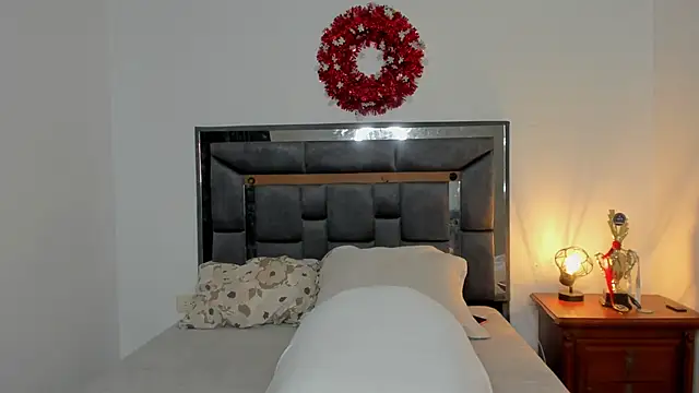 stefan leenox online show from February 2026 09:27:02 PM