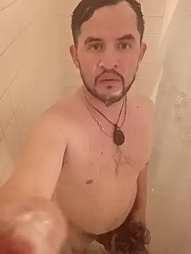 Snapshot of papi-fitty chatting on March 2026 05:33:02 AM papi-fitty online show from March 2026 05:33:02 AM