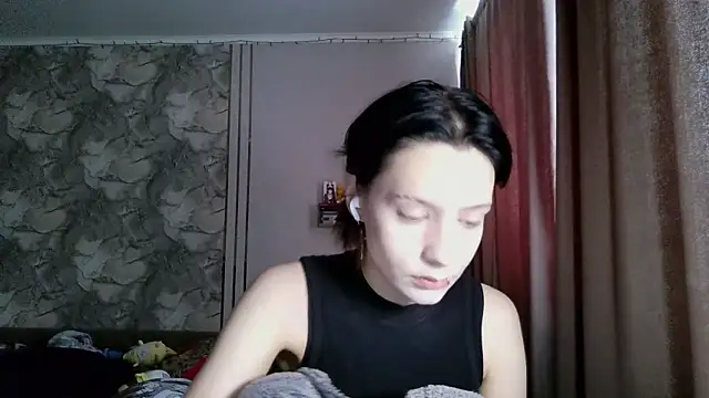 LxayBloom online show from February 2026 09:16:02 AM