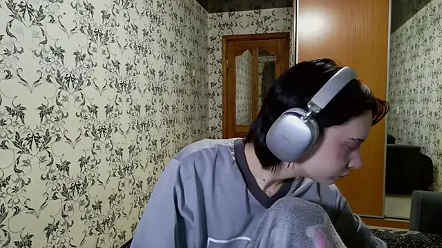 LxayBloom online show from March 2026 02:31:02 PM