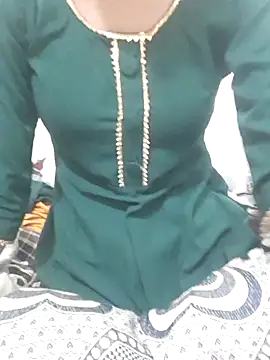 Royal Gril online show from February 2026 04:32:01 AM