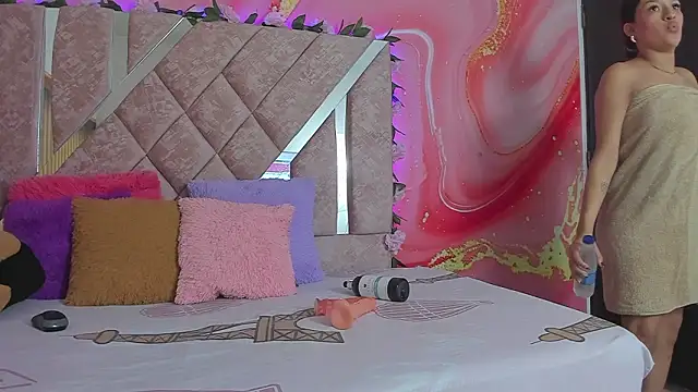 emily velvet   online show from March 2026 06:04:02 PM