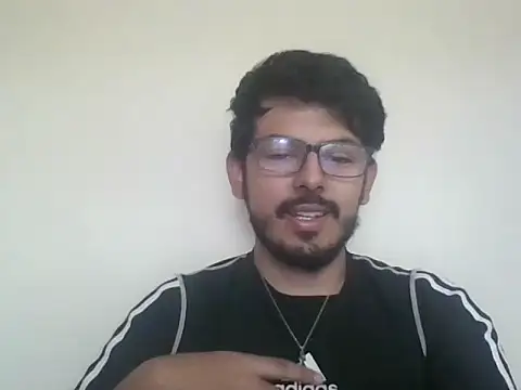 Snapshot of Mateotubbe chatting on June 2026 10:01:02 PM Mateotubbe online show from June 2026 10:01:02 PM