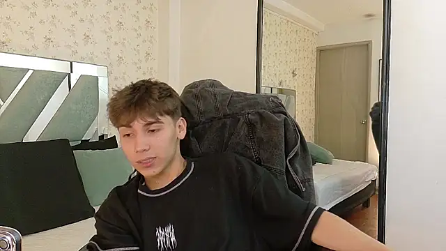 Liam Noxx online show from January 2026 06:35:02 PM