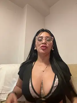 nataliia queen  online show from March 2026 11:21:01 PM