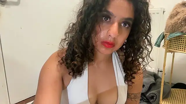 Snapshot of fayfay21@xh chatting on July 2026 09:41:02 PM fayfay21xh online show from July 2026 09:41:02 PM