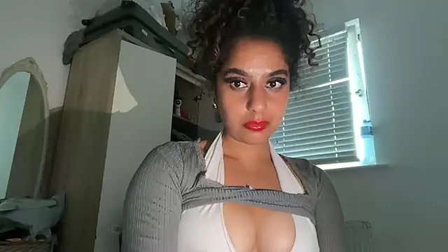 Snapshot of fayfay21@xh chatting on July 2026 08:13:02 PM fayfay21xh online show from July 2026 08:13:02 PM