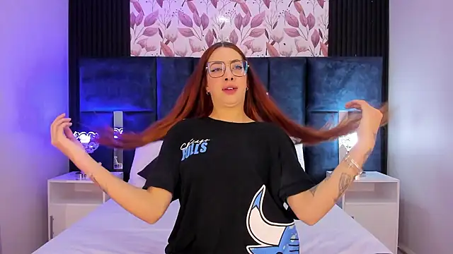 LolaGray   online show from February 2026 03:54:02 PM