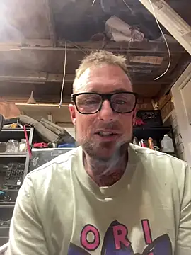 WIDBIGWHITECOCK online show from April 2026 03:31:02 AM