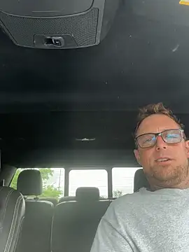 WIDBIGWHITECOCK online show from June 2026 05:16:02 PM