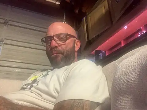 Snapshot of calimeatstick chatting on May 2026 01:57:16 AM calimeatstick online show from May 2026 01:57:16 AM
